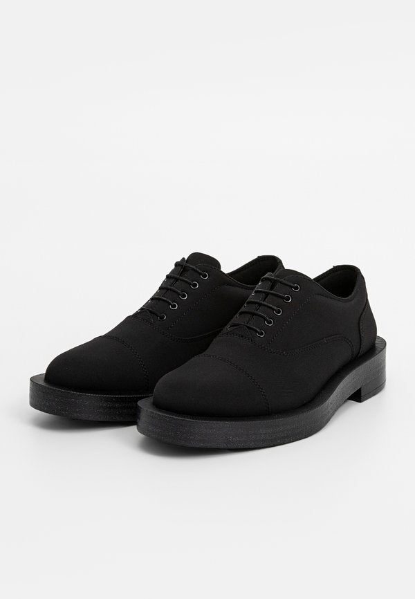 Clarks CUR