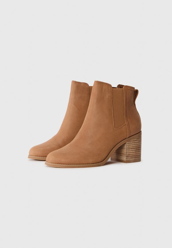 TOMS EVELYN