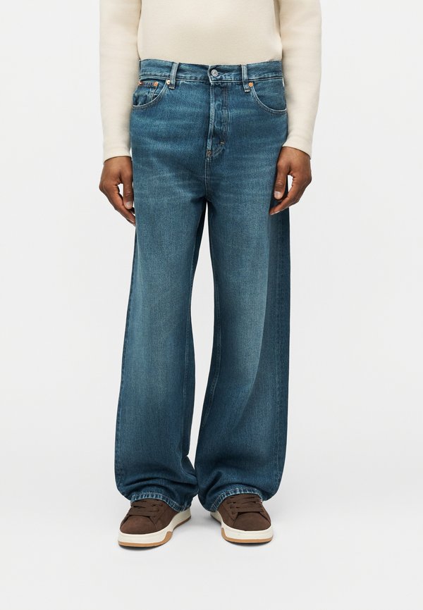 Tommy Jeans WHISKERED LOOSE FIT JEANS