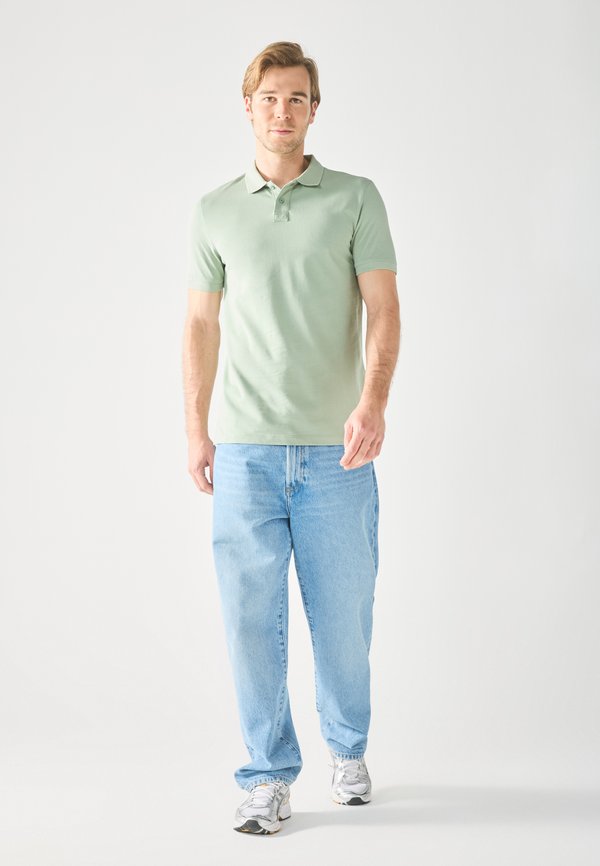 Pier One by Zalando