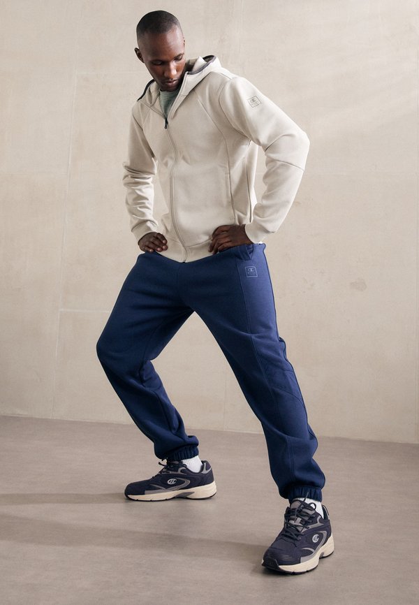 Champion RUN 00 UNISEX