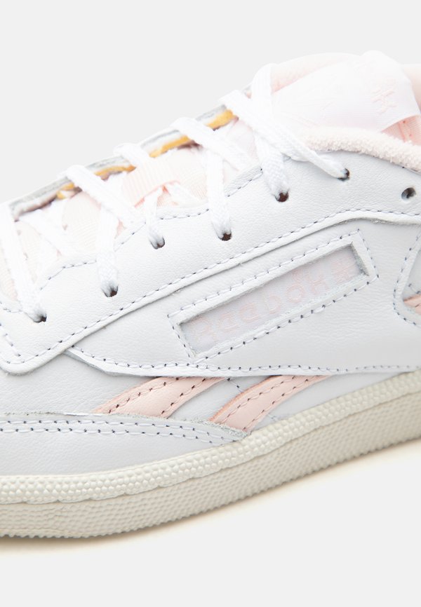 Reebok Classic CLUB C REVENGE