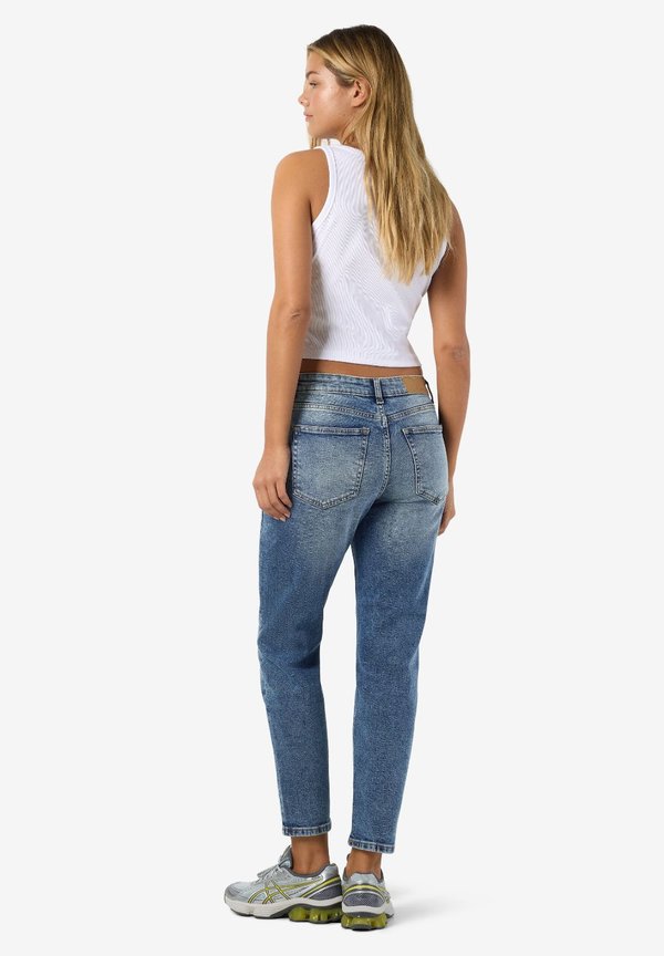 Noisy May Slim fit NMMONI