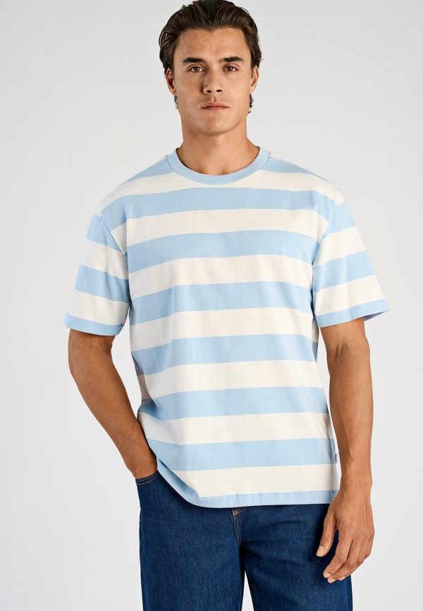 Lindbergh STRIPED OVERSIZED TEE