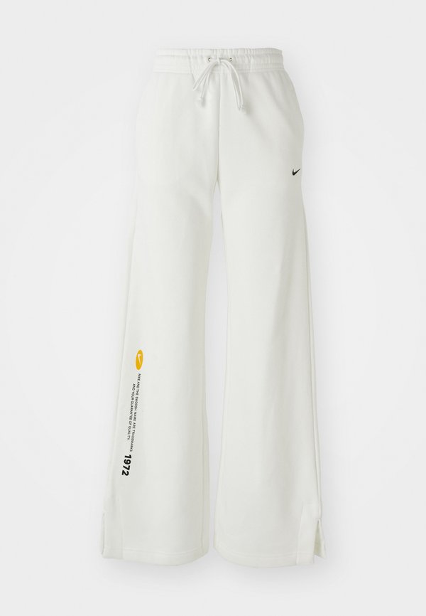 Nike Sportswear CLASSIC+ WIDE LEG - Tracksuit bottoms - sail/black