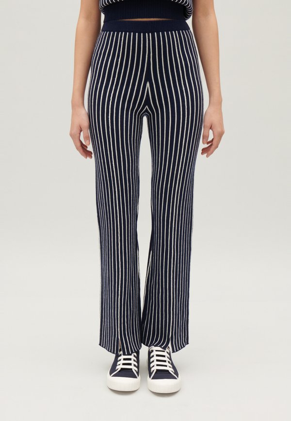 Claudie Pierlot PANTALON MAILLE RAYURES