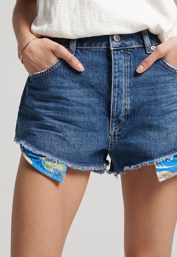 Superdry & Co VINTAGE RISE CUT OFF