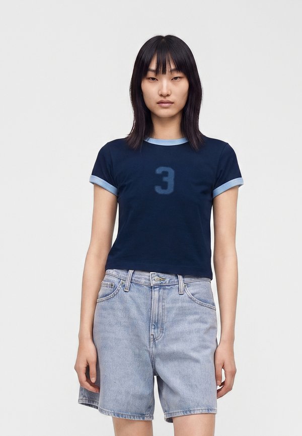 adidas Originals GRAPHIC RINGER TEE - Print T-shirt - night indigo