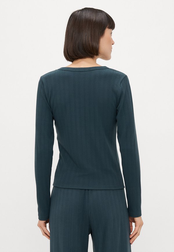 Abercrombie & Fitch POINTELLE LONG SLEEVE SHIRT