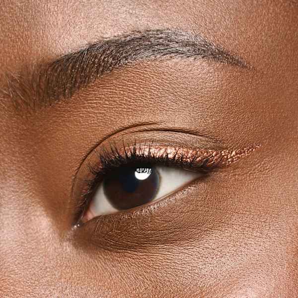 Eyeliner Liquid Colour It! Metallic 01 Burnished Bronze essence