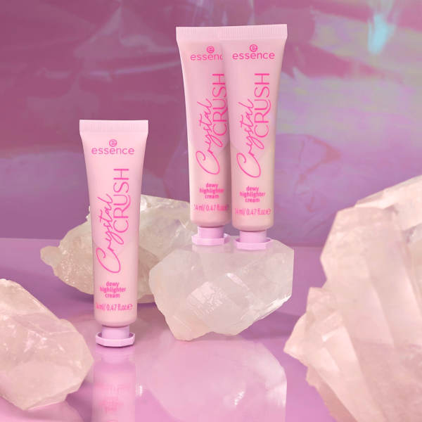 Highlighter Crystal Crush Dewy Cream 01 Diamond Dew essence