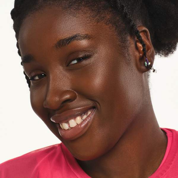 Highlighter Liquid Baby Got Glow 10 Sassy in Silk essence
