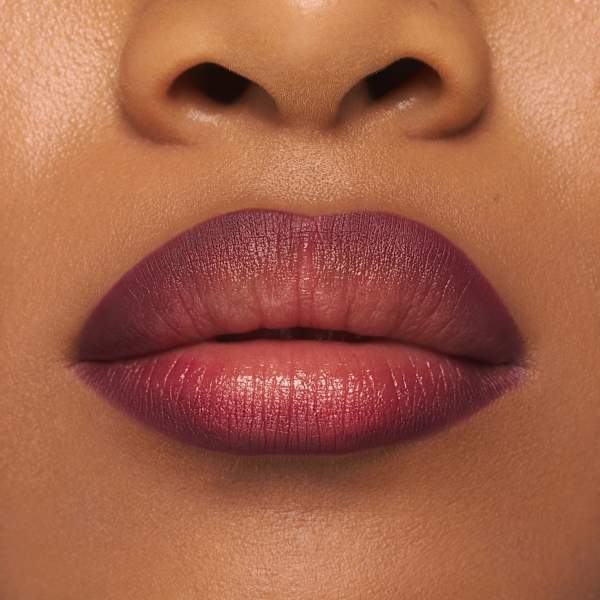 Lipliner 8h Matte Comfort 19 Burgundy Bestie essence