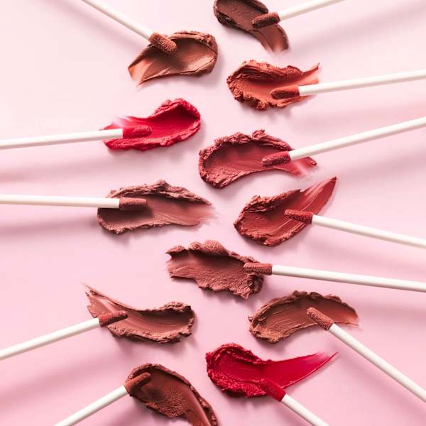 Lippenstift Blur Soufflé Matte Lip Cream 04 Main Feed essence