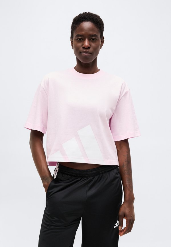 adidas Sportswear ESSENTIALS BIG LOGO BOYFRIEND - Print T-shirt - clear pink/white