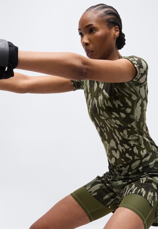 Champion TRAINING TEE COMBAT