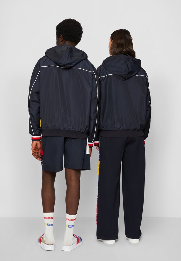 Tommy Hilfiger EXCLUSIVE UNISEX HILFIGER TEAM COACH