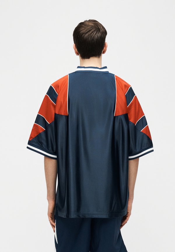 adidas Originals LOOSE