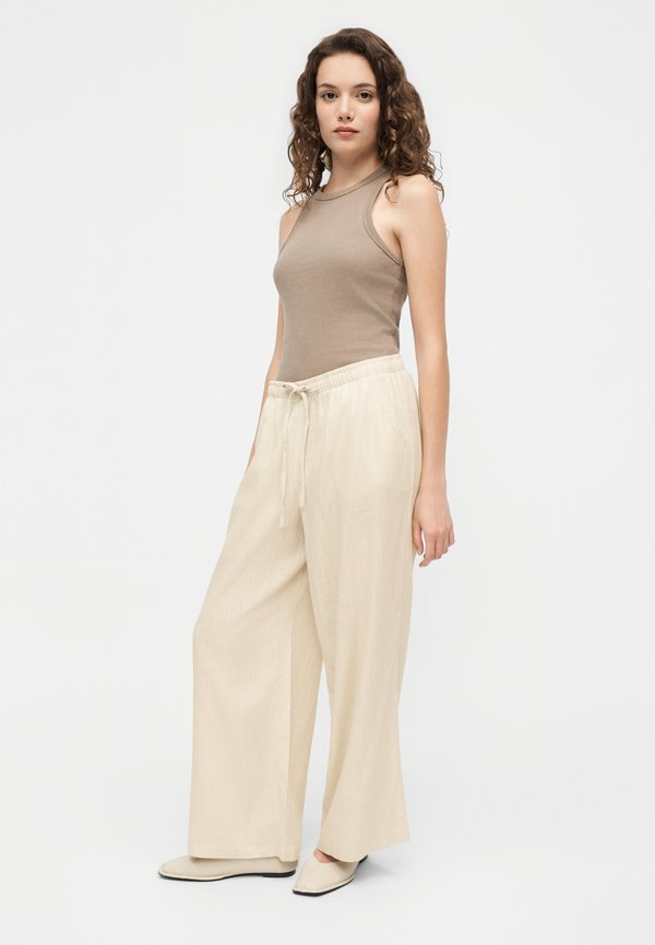 Vero Moda Petite VMROSIE WIDE PANT
