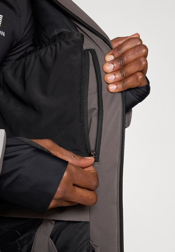 EA7 Emporio Armani