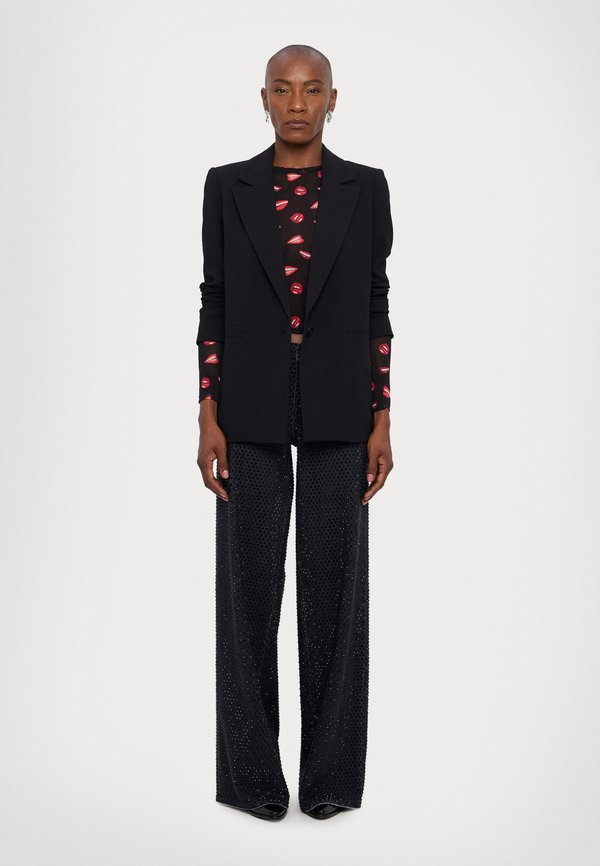 Alice + Olivia