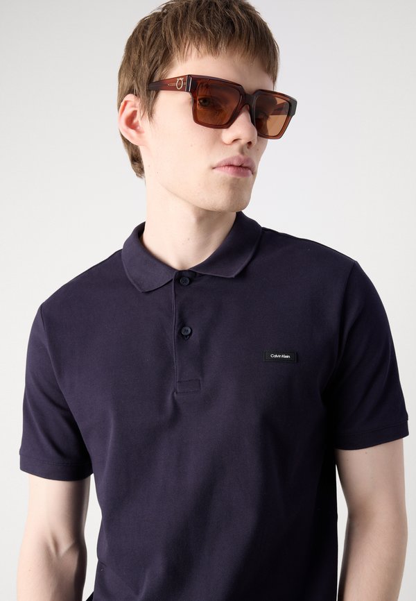 Calvin Klein BUTTON