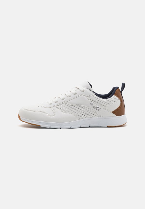 Pier One by Zalando