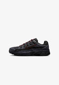 Nike Sportswear NIKE SPORTSWEAR MEN'S SHOES P-6000 SE - Trainers - off-noir gridiron black light crimson