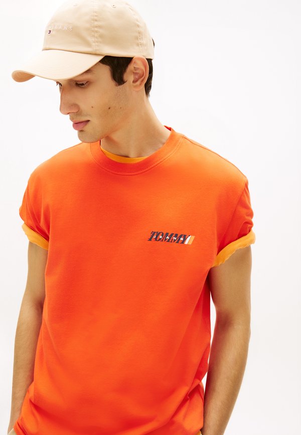Tommy Jeans VINTAGE BACK LOGO JERSEY T-SHIRT