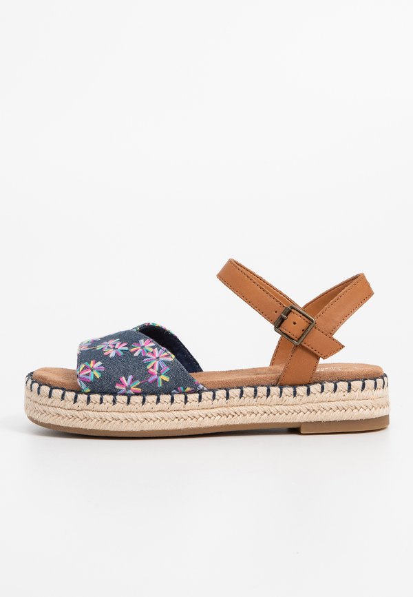 TOMS ABBY