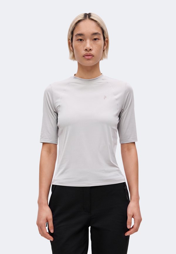 Peak Performance REPEL TEE
