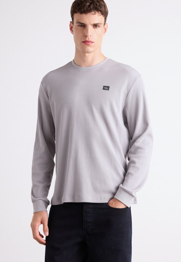 Calvin Klein Jeans WAFFLE LABEL TEE - Long sleeved top - formal gray