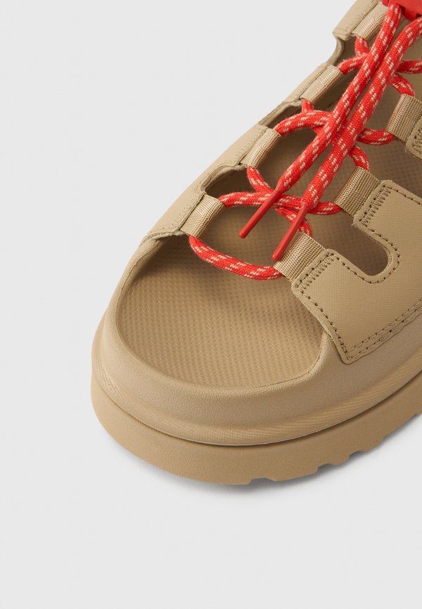 UGG GOLDENGLOW