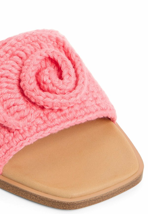 ALDO SLIDE