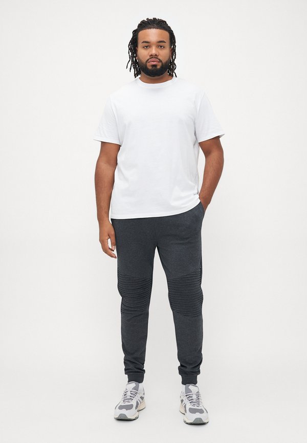 Pier One by Zalando