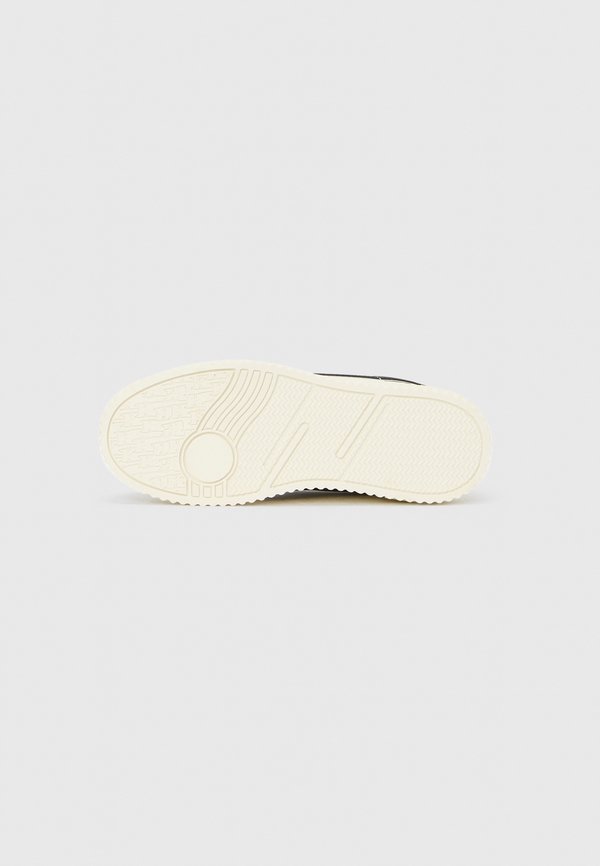 Diadora JACE