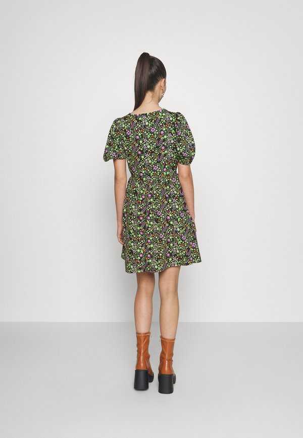 Noisy May Petite NMDEVON  CUT OUT SHORT DRESS PETITE