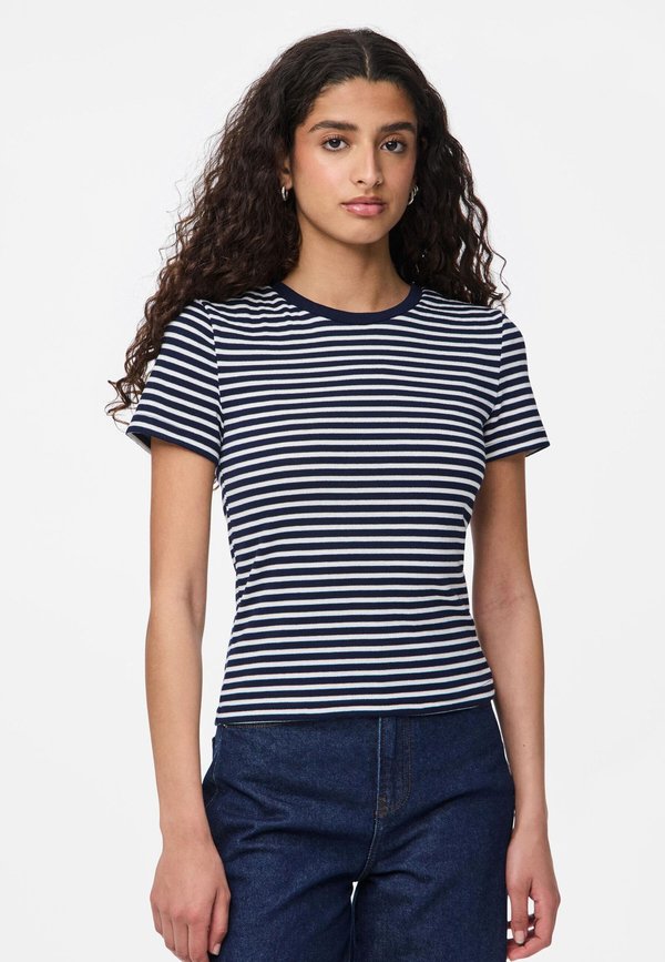 Pieces PCSOFFI BABY TEE