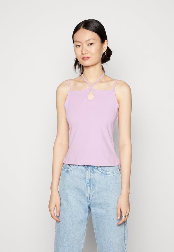 Weekday NINA HALTER