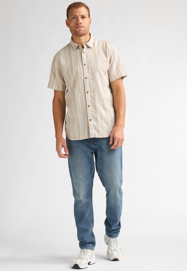 Petrol Industries STRIPED SHORT-SLEEVE  RANGER