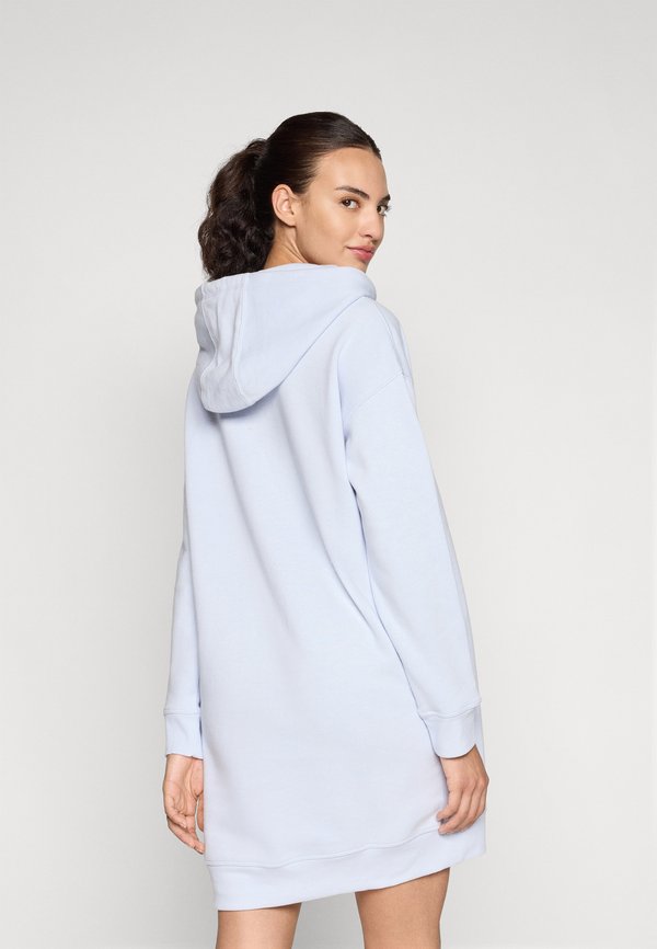 DKNY Sport