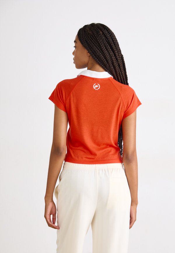 Nike Sportswear RETRO