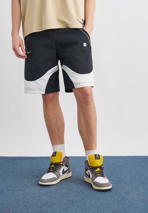 Nike Sportswear M NSW WVN SHORT SHOX - Shorts - black/white