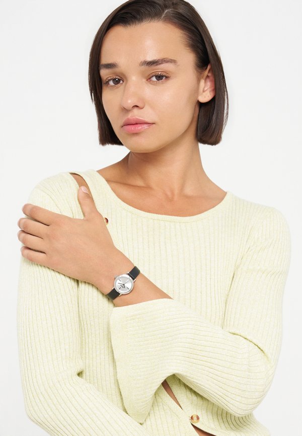 DKNY