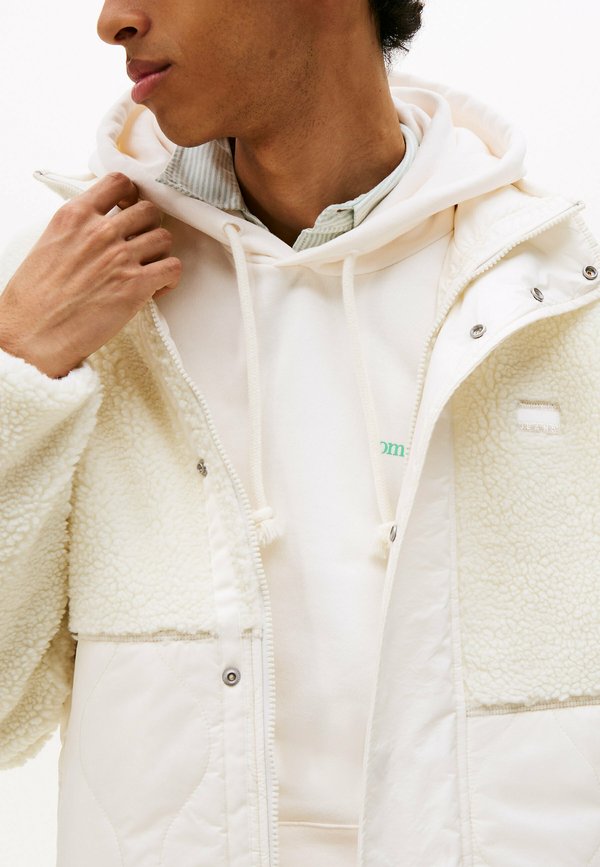 Tommy Jeans QUILTED
