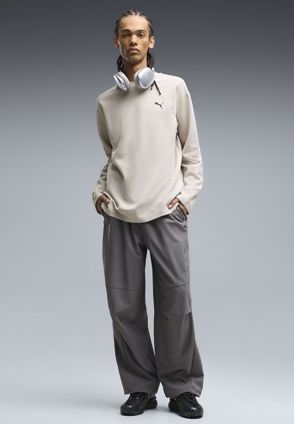 Puma PUMATECH RELAXED WAFFLE LANGARMSHIRT - Long sleeved top - silver fog
