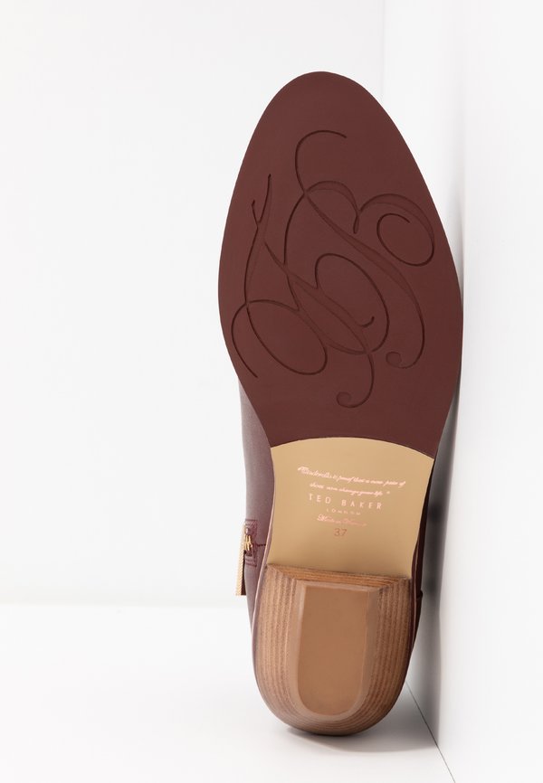 Ted Baker HOMADA
