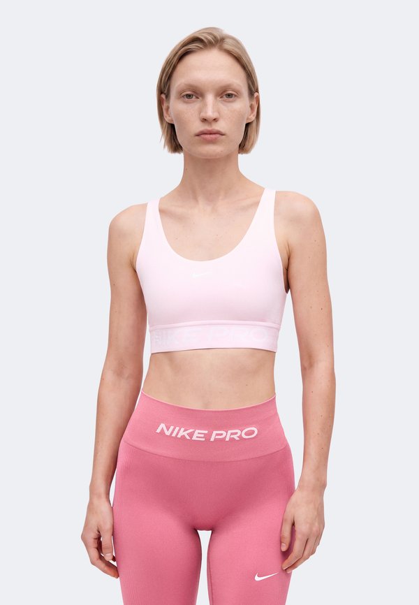 Nike Performance 365 BRA - Medium support sports bra - pink foam/white