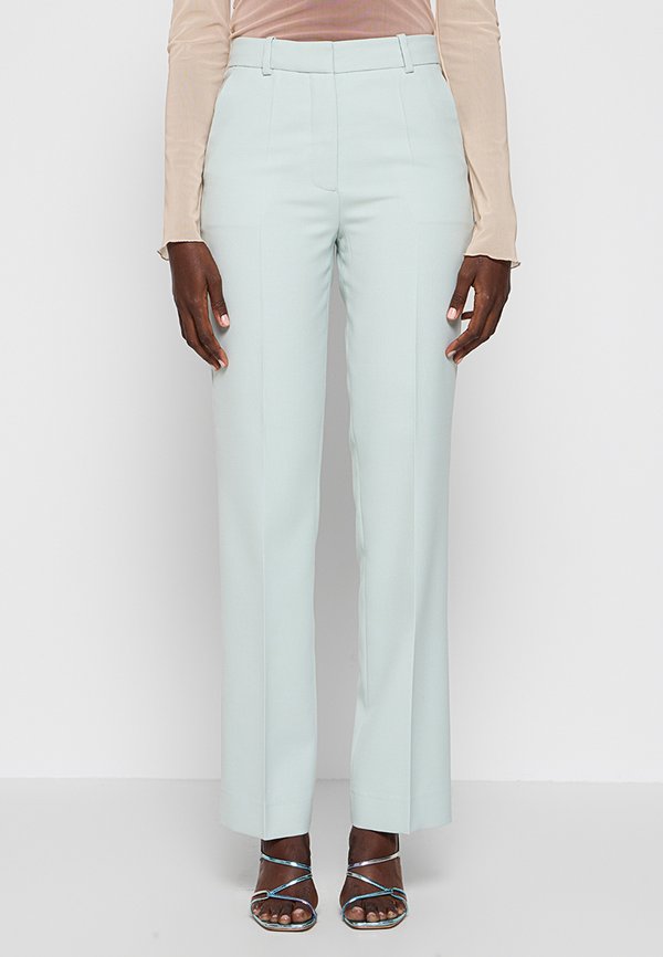 Calvin Klein SLIM FIT