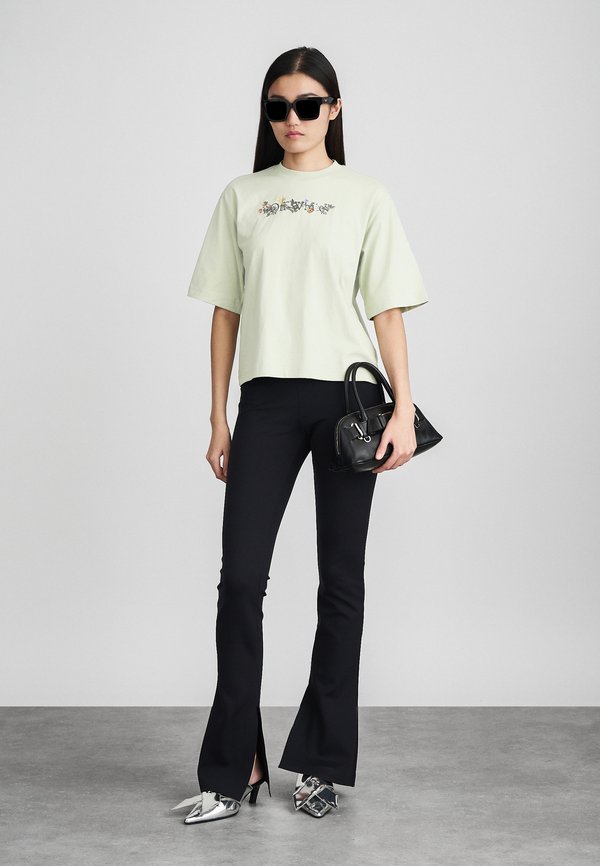 OFF-WHITE BOOKISH FLOWERS BOXY TEE